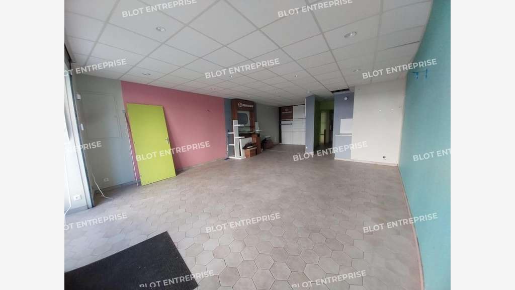 A louer local commercial 56m² Pontivy hyper centre