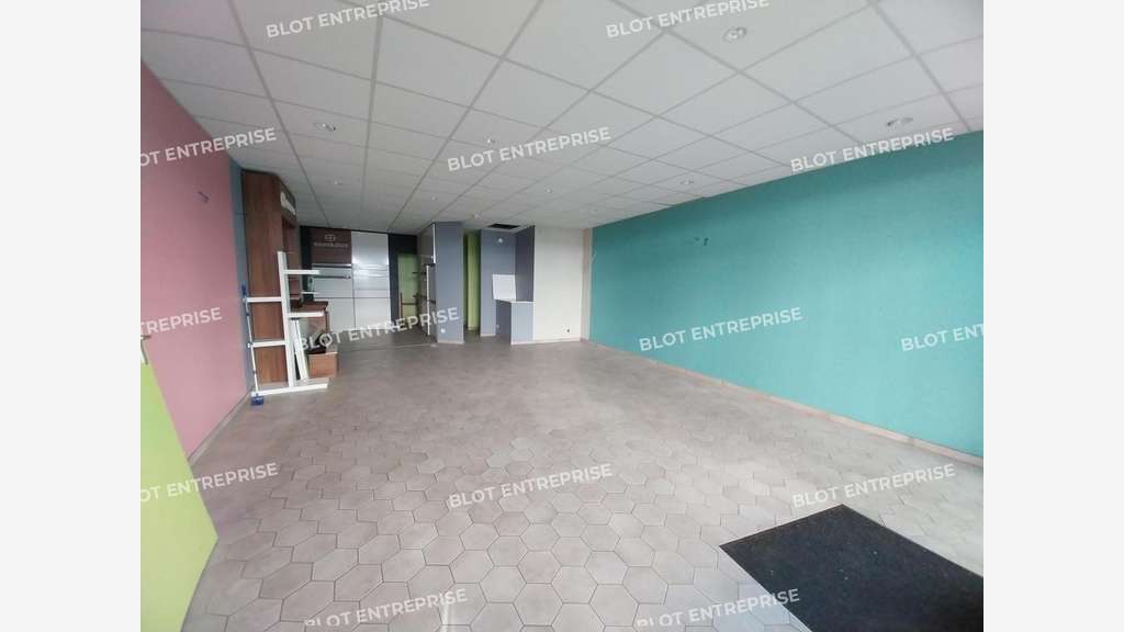 A louer local commercial 56m² Pontivy hyper centre