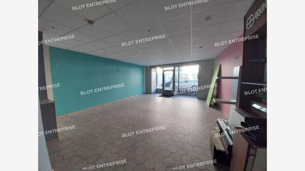 A louer local commercial 56m² Pontivy hyper centre