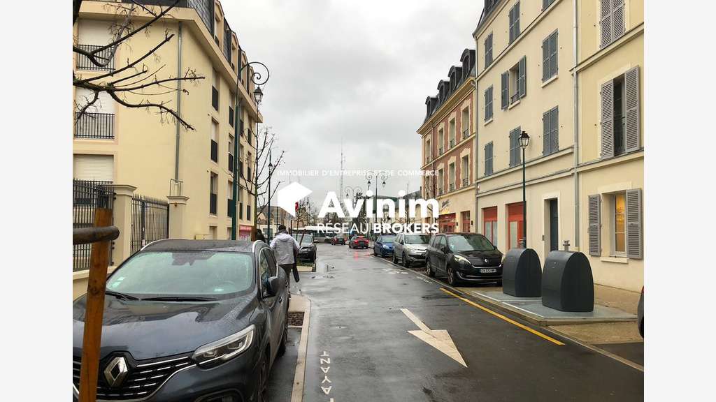 Local commercial 271m² en centre ville de Pontoise