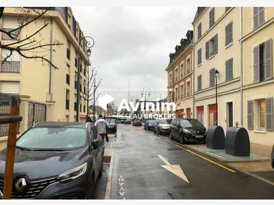 Local commercial 271m² en centre ville de Pontoise