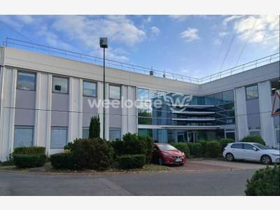 A louer bureaux meublés rénovés 100m² à Osny