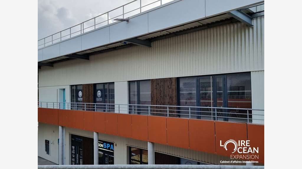 A louer local commercial neuf 128m² à Pornic