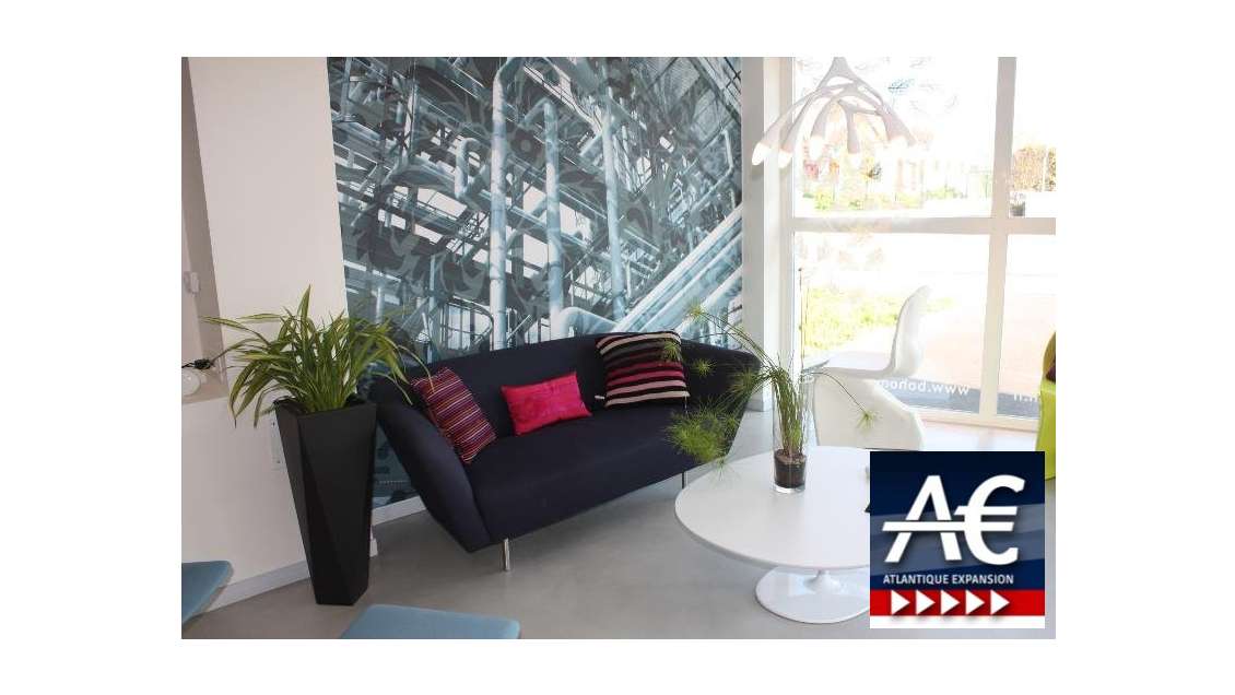 PORNIC - BUREAUX AVEC SHOWROOM à louer