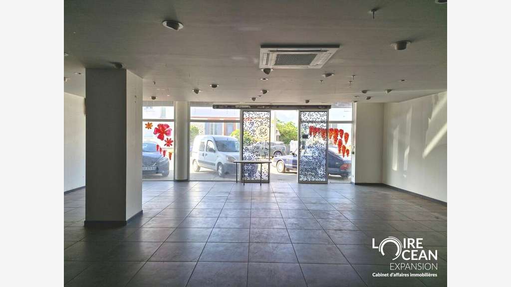 A louer ensemble immo de 300m² à Pornic