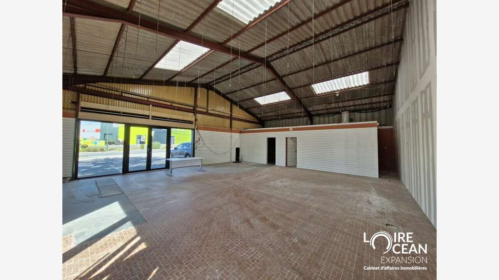 Local commercial de 135m² à louer en angle Pornic