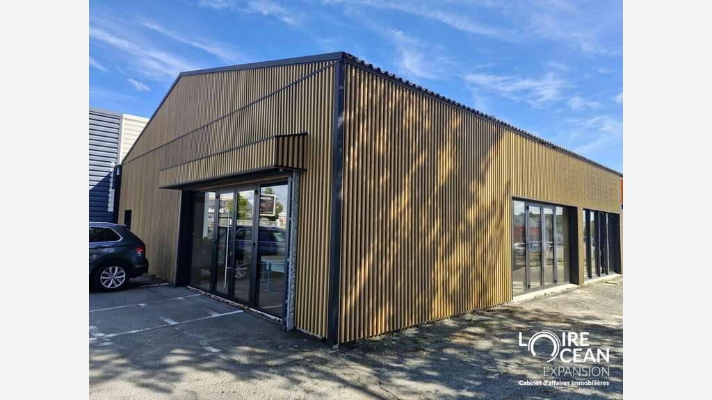 Local commercial de 135m² à louer en angle Pornic