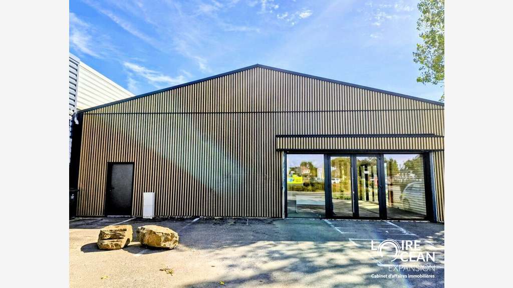 Local commercial de 135m² à louer en angle Pornic