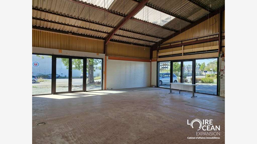 Local commercial de 135m² à louer en angle Pornic