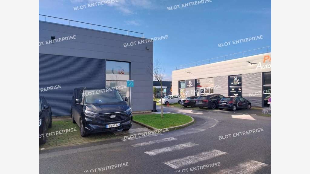 A louer locaux commerciaux 173m² à Pornichet