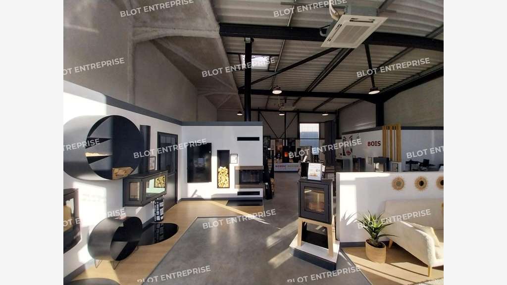 A louer locaux commerciaux 173m² à Pornichet