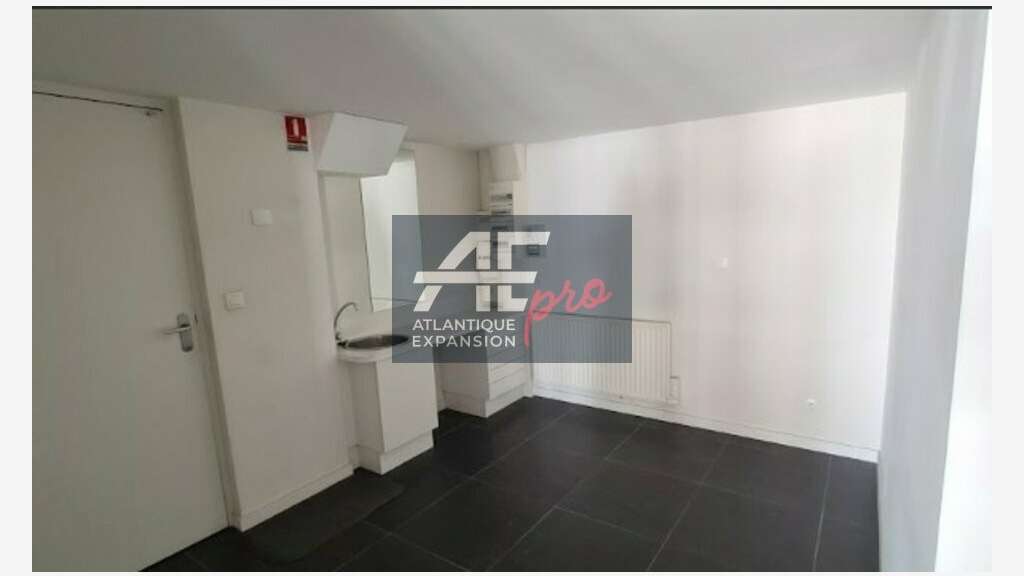 Local commercial 89m² bon état à louer à Pornichet