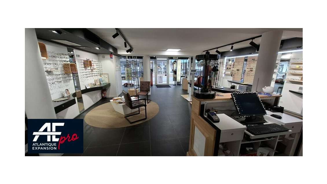 Local commercial 89m² bon état à louer à Pornichet