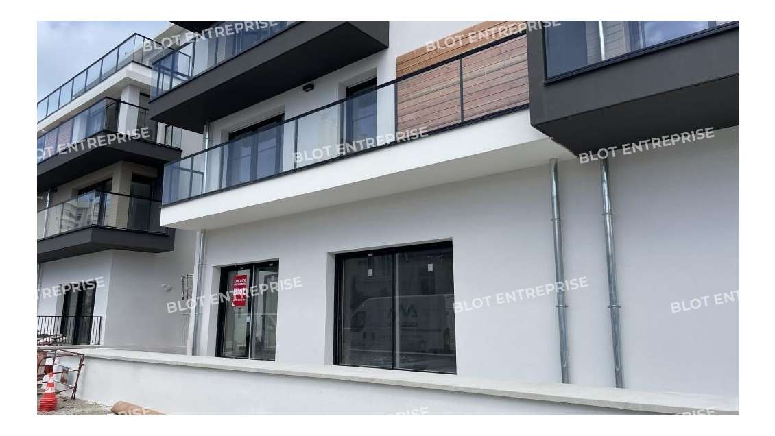 A louer locaux commerciaux de 73m² à Pornichet