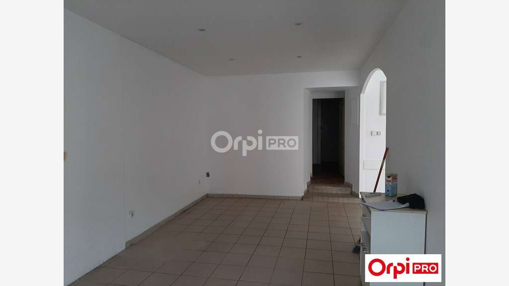 Local commercial 111m² à Portes-lès-Valence centre