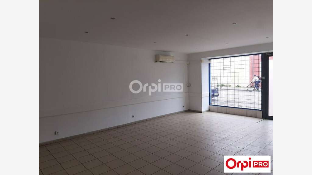 Local commercial 111m² à Portes-lès-Valence centre