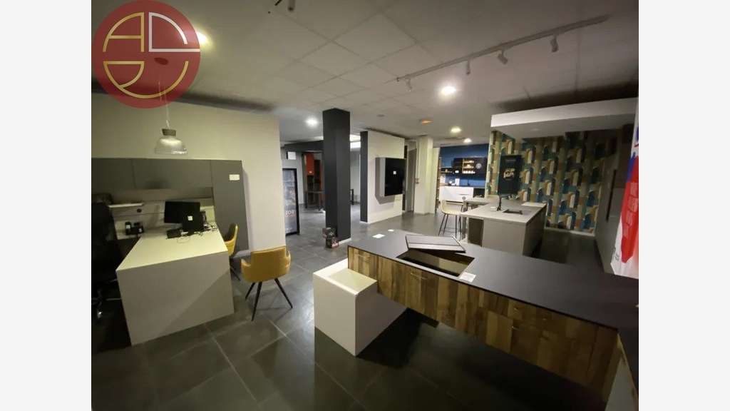 Location local commercial 500m² Portet sur Garonne