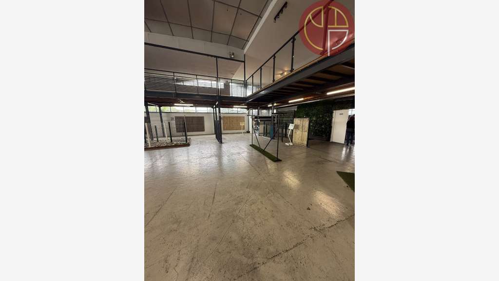 A louer local commercial 500m² Portet-sur-Garonne