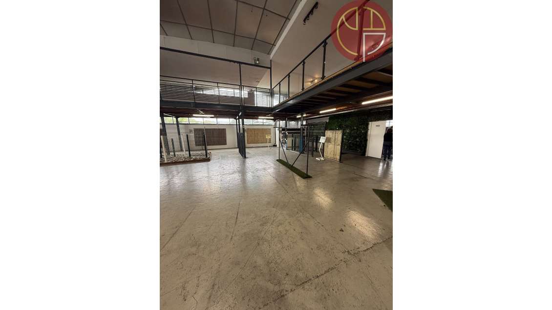 A louer local commercial 3000m² Portet-sur Garonne