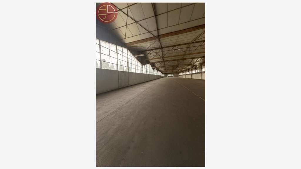 A louer local commercial 1500m² Portet-sur-Garonne
