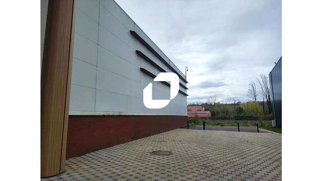 A louer Local commercial 210m² Provins