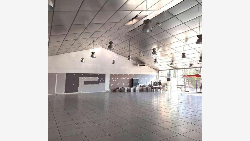 Local commercial 404m² à louer à Puget sur Argens