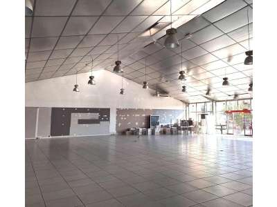 Location Locaux commerciaux - Boutiques à Puget-sur-Argens