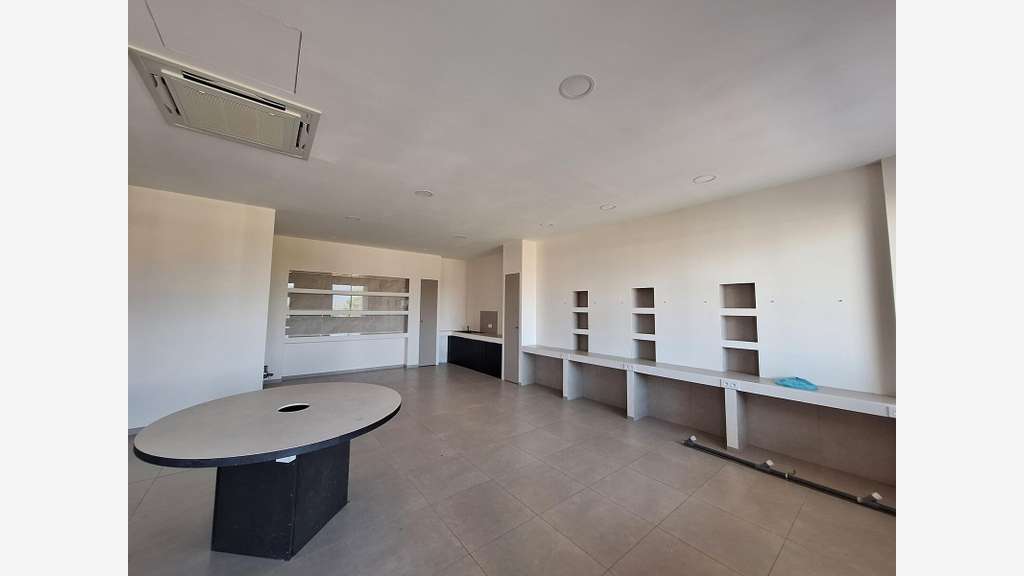 Local commercial neuf 88m² très lumineux ZAC Puget