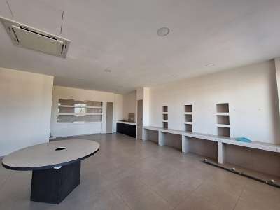 Local commercial neuf 88m² très lumineux ZAC Puget