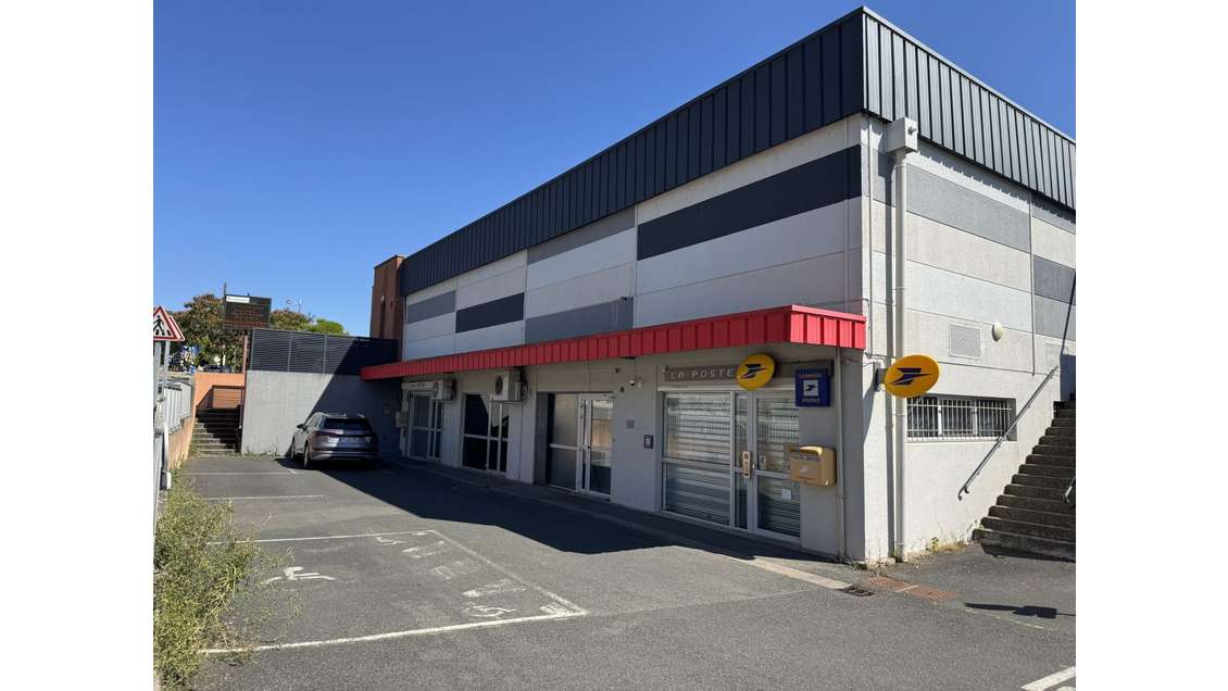 A louer local commercial 56m² à Puygouzon