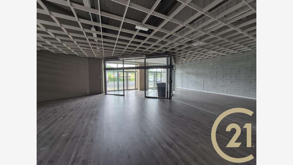 A louer local commercial 600m² axe Albi/Castres