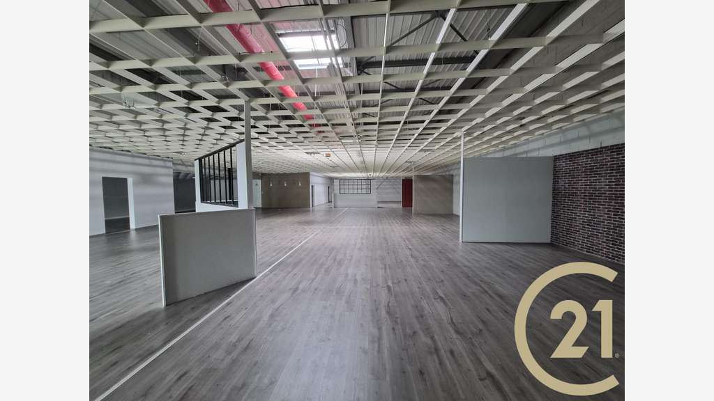 A louer local commercial 600m² axe Albi/Castres