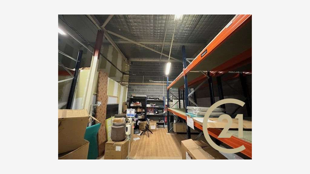 A louer local commercial 600m² axe Albi/Castres