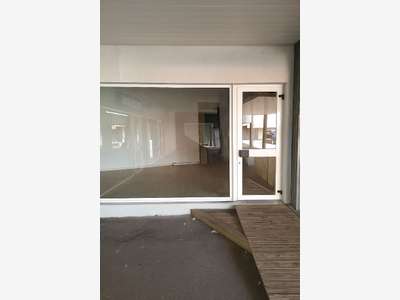 A louer local 35m² centre commercial Questembert