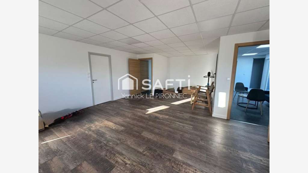 Location local artisanal 320m² à Questembert 