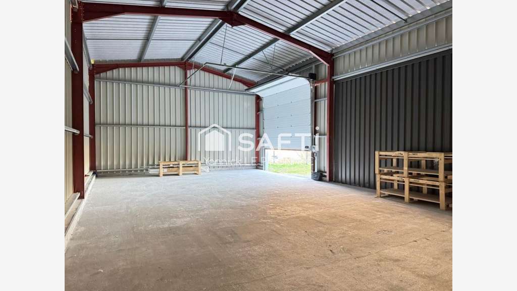 Location local artisanal 320m² à Questembert 