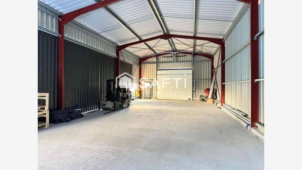 Location local artisanal 320m² à Questembert 