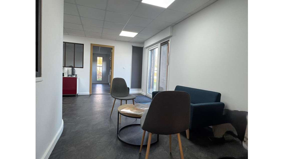 Location local artisanal 320m² à Questembert 