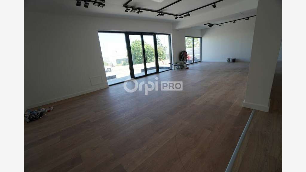 Location local commercial 341m² centre Quetigny