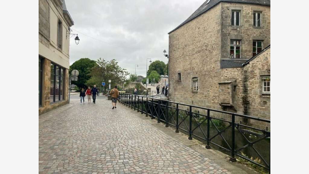 A louer local 75m² empl 1er ordre Quimper centre