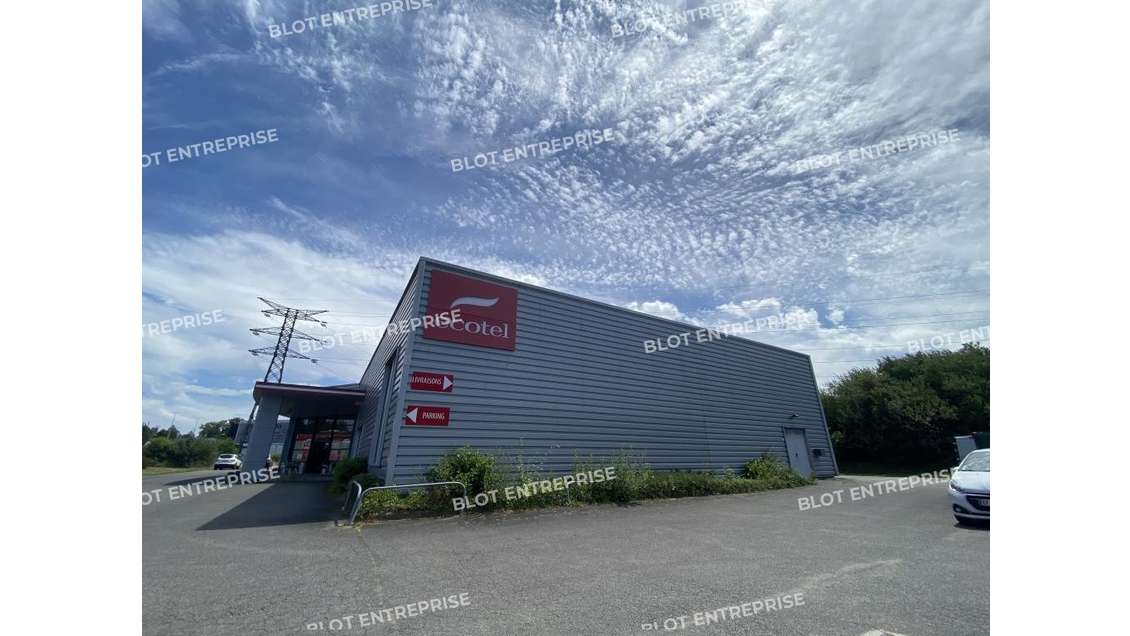 A louer local commercial 644m² à Quimper