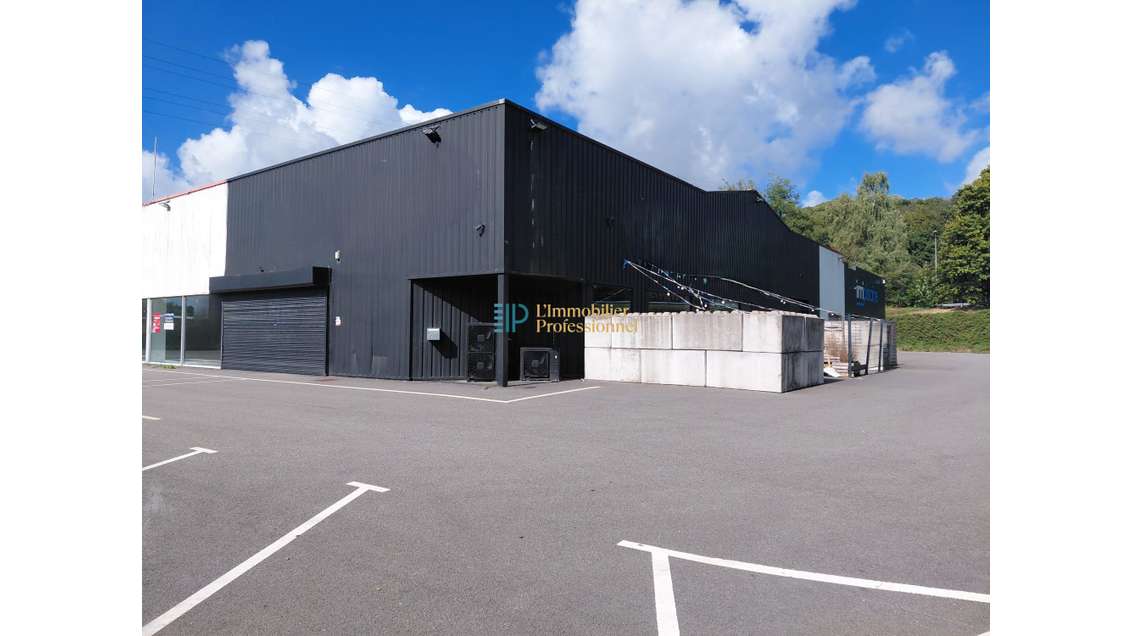 A louer local commercial 286m² Quimper Gourvily