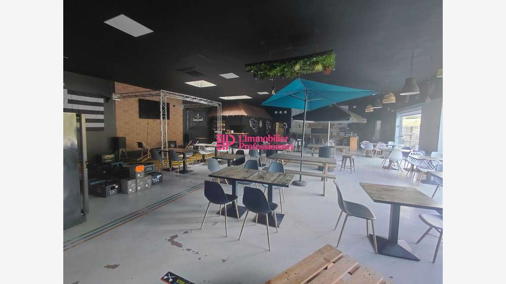 A louer local commercial 286m² Quimper Gourvily
