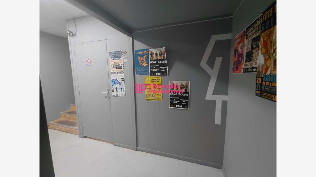 A louer local commercial 286m² Quimper Gourvily