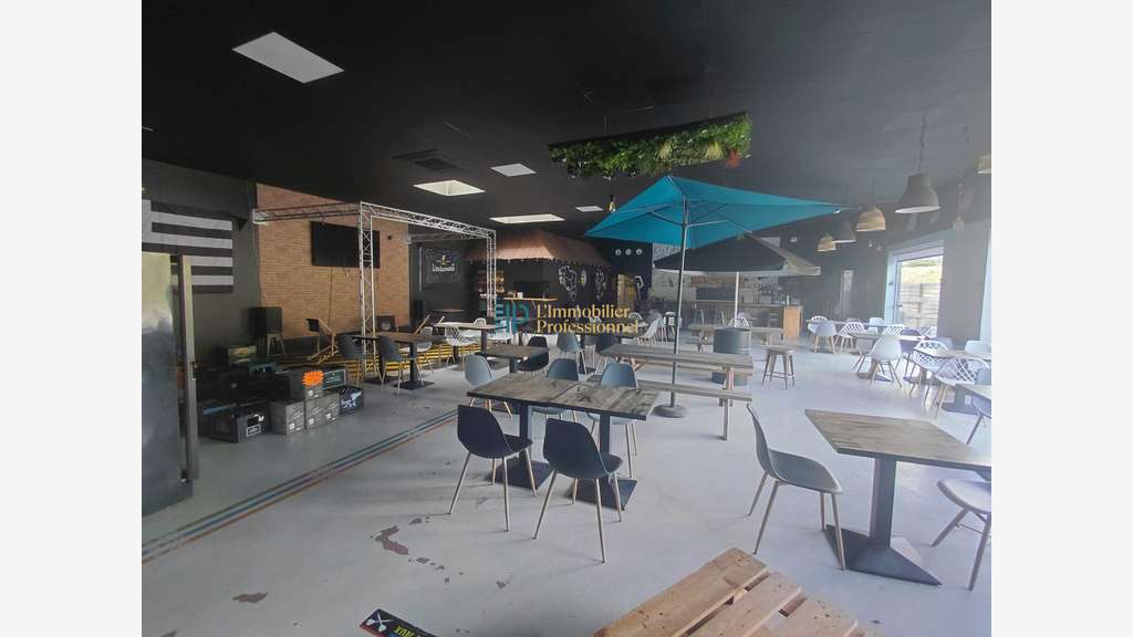 A louer local commercial 286m² Quimper Gourvily