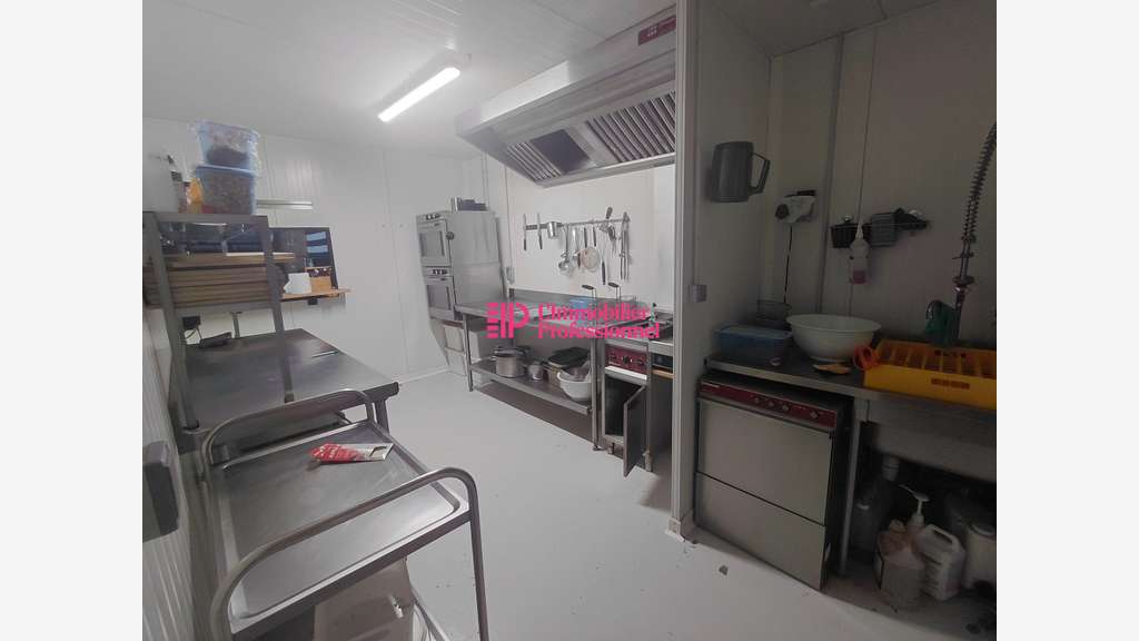 A louer local commercial 286m² Quimper Gourvily