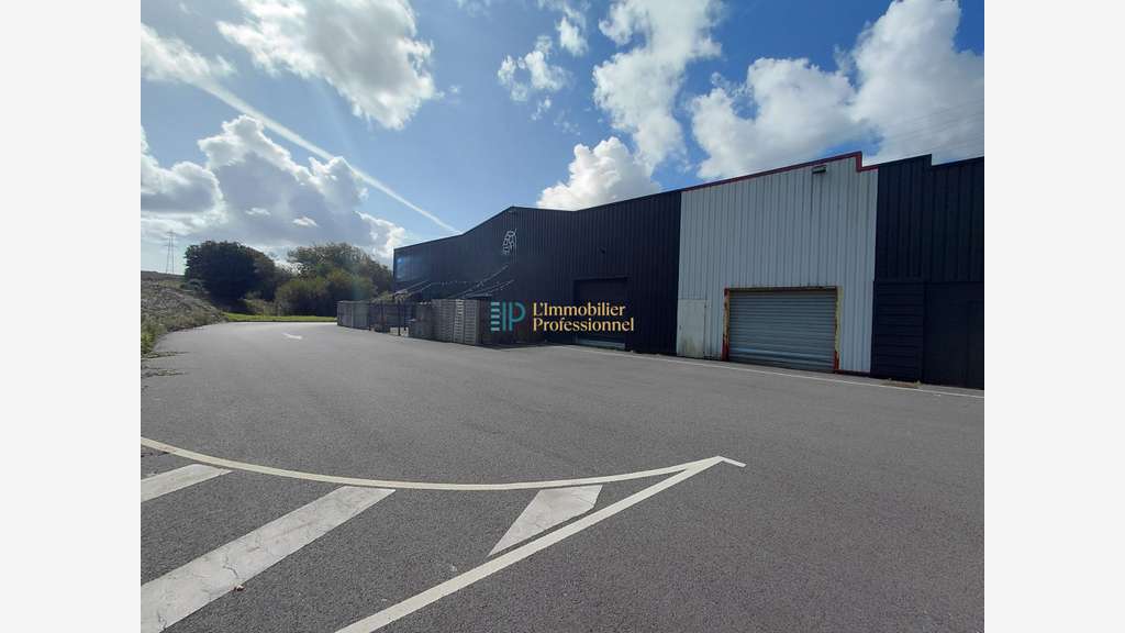 A louer local commercial 286m² Quimper Gourvily