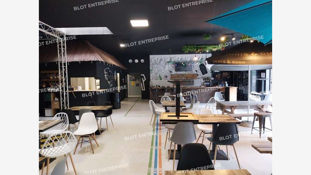 Location local commercial 386m² Quimper empl strat