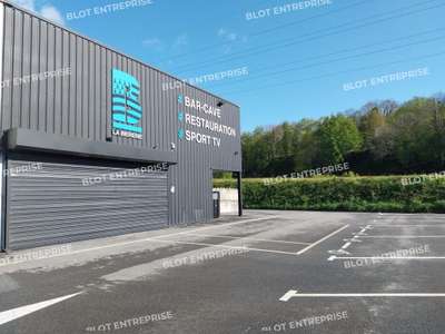 Location local commercial 386m² Quimper empl strat