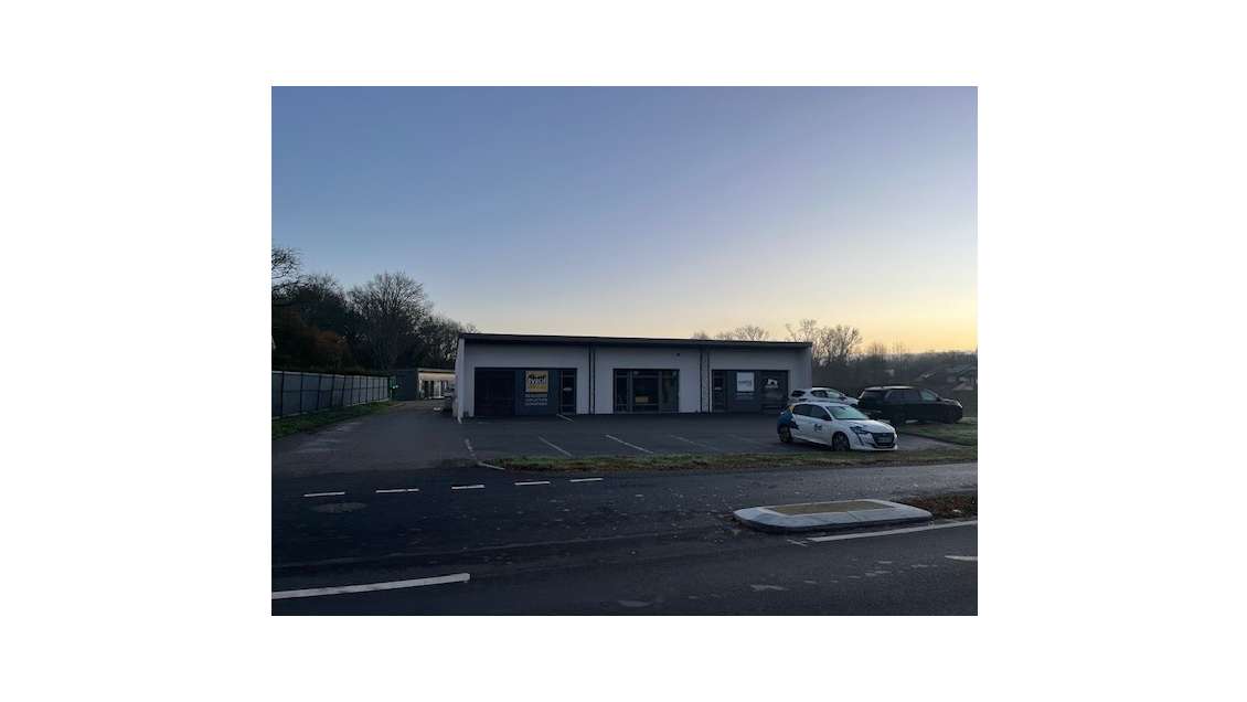 A louer local 125m² route de Bénodet à Quimper